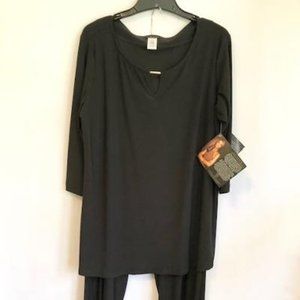 IMAN Black Pant Suit